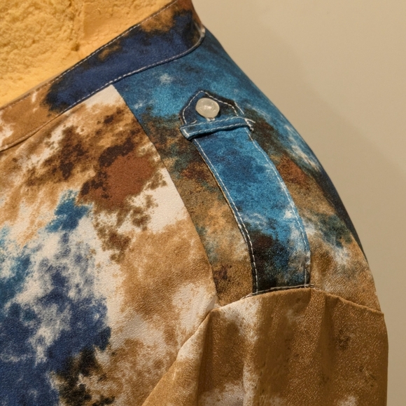 EUC Calvin Klein 3X Turquoise Brown and White Patterned Roll-Up Sleeve Blouse - Picture 4 of 11